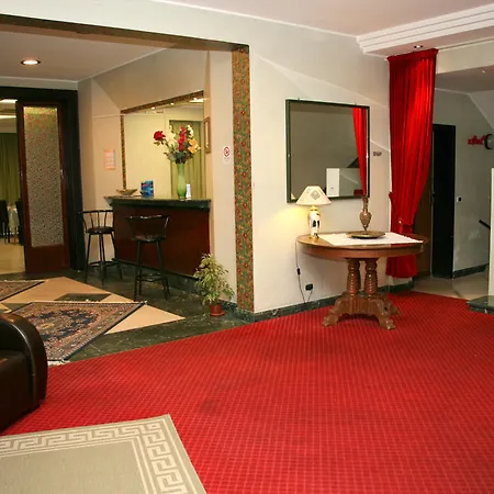 Niagara Hotel 3*