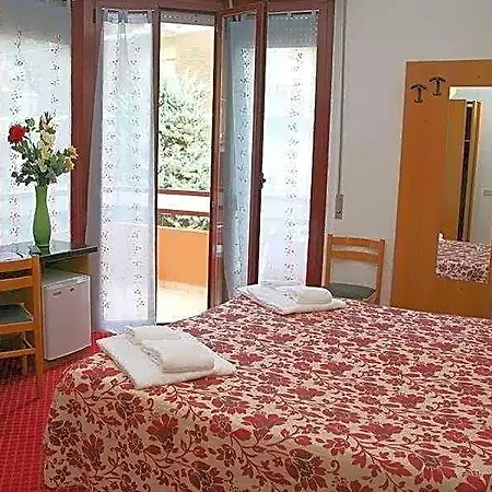 Niagara Hotel 3*