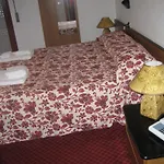 Niagara Hotel